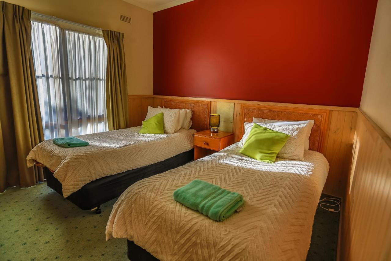 Mountain View Motor Inn & Holiday Lodges Halls Gap Dış mekan fotoğraf