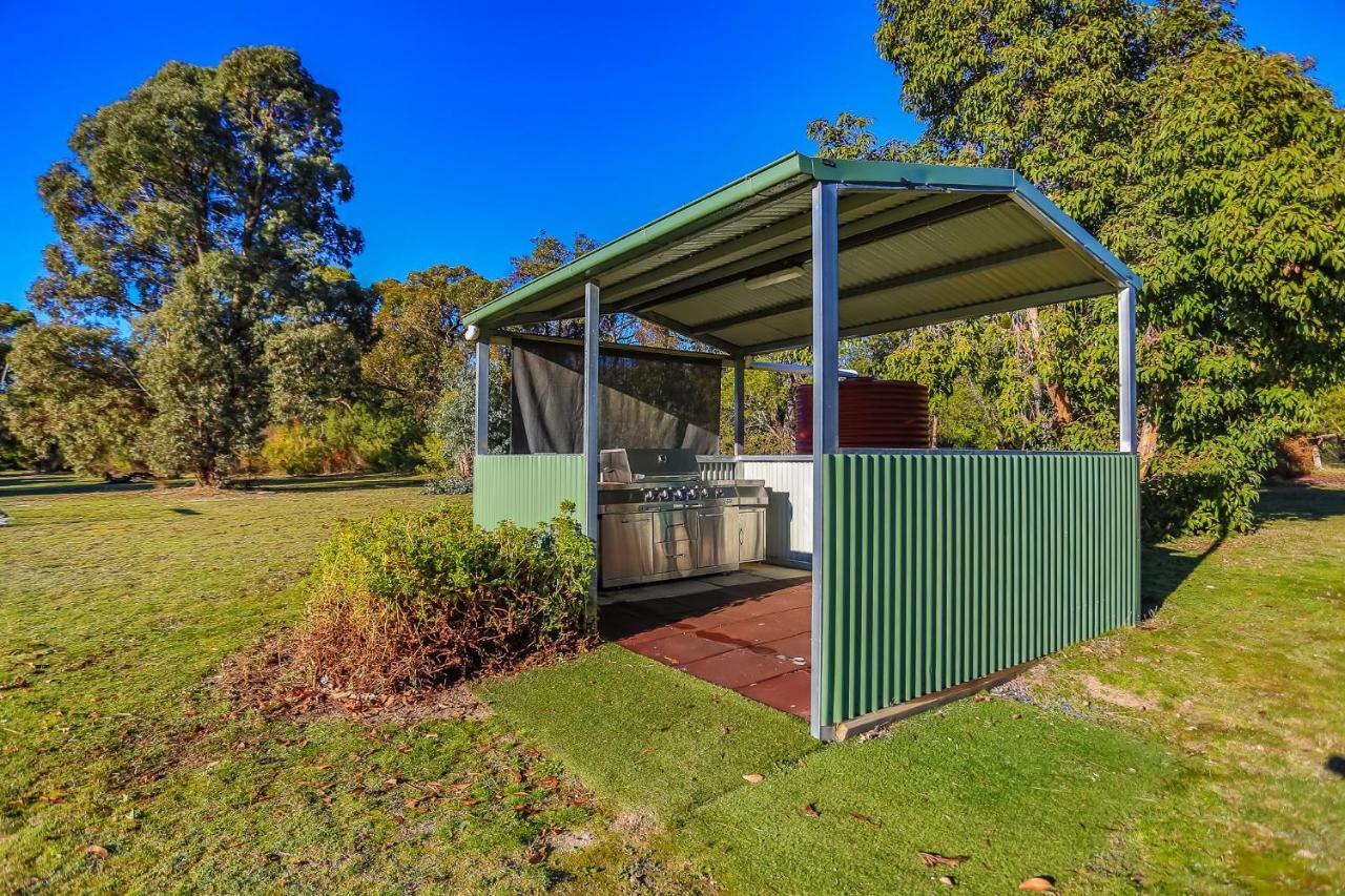 Mountain View Motor Inn & Holiday Lodges Halls Gap Dış mekan fotoğraf