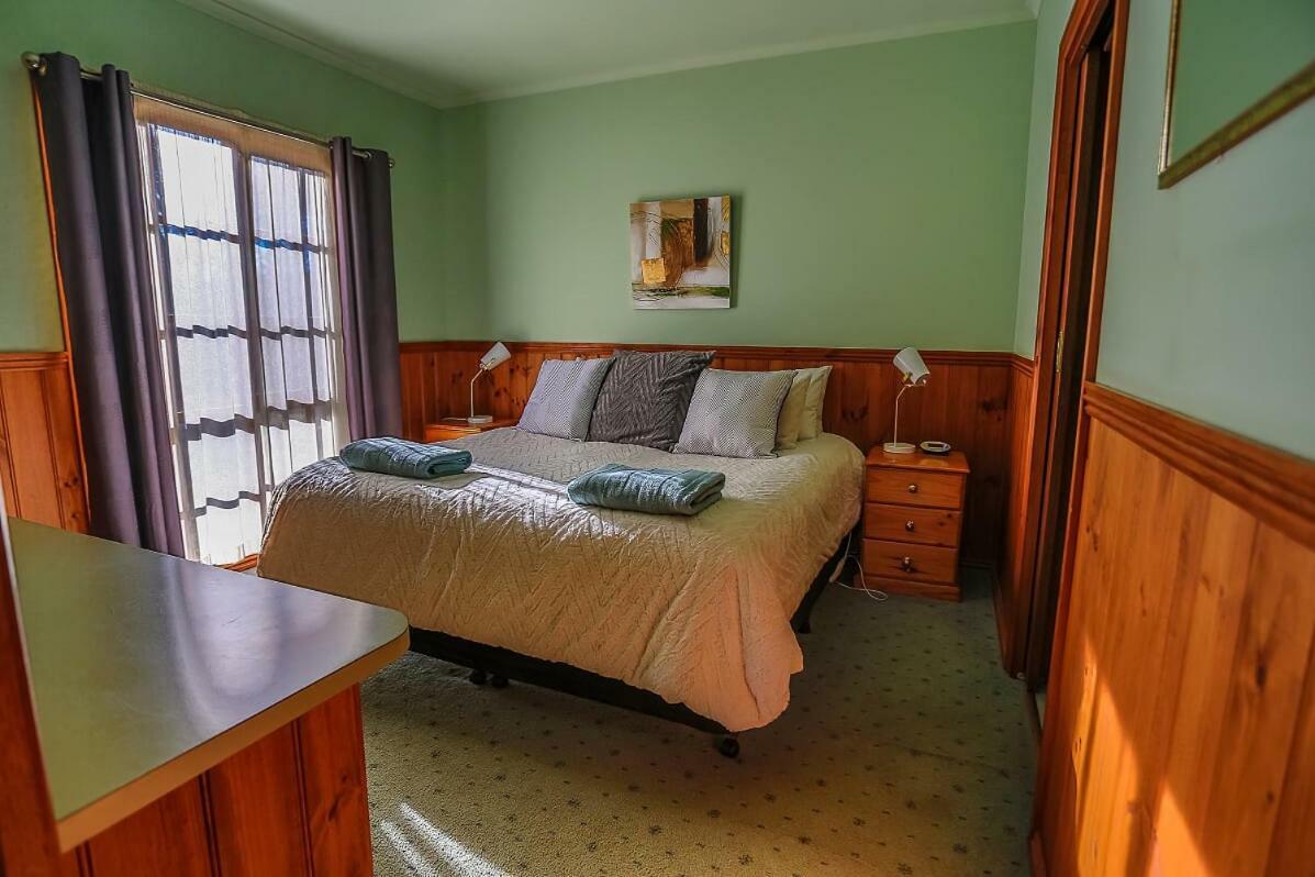 Mountain View Motor Inn & Holiday Lodges Halls Gap Dış mekan fotoğraf