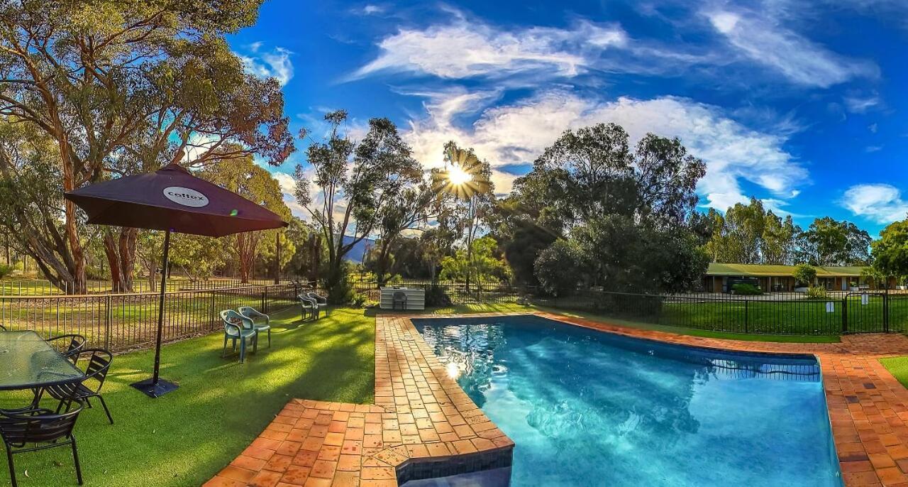 Mountain View Motor Inn & Holiday Lodges Halls Gap Dış mekan fotoğraf